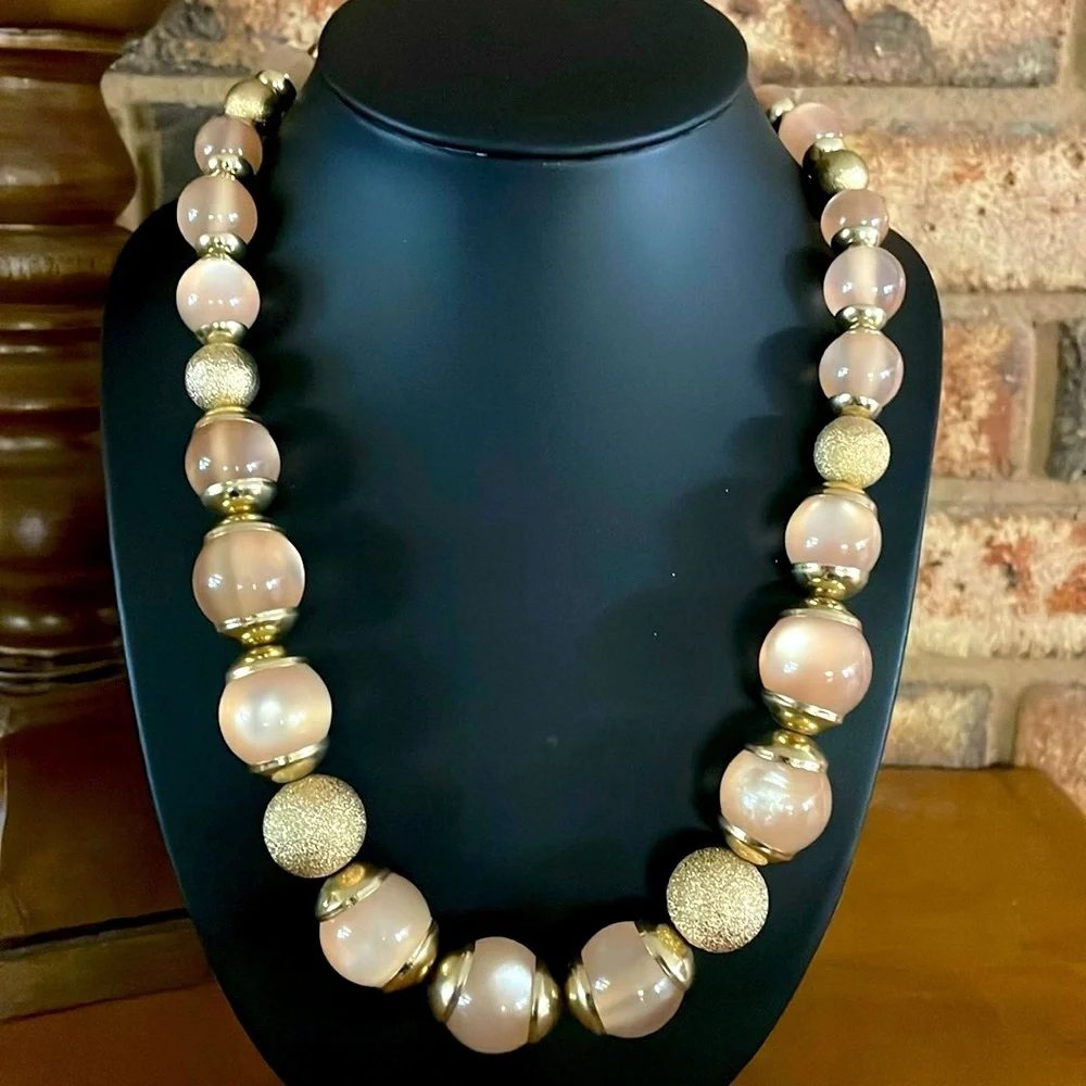 COLDWATER CREEK Pink Champagne Color & Gold Glitter Beaded Necklace Signed